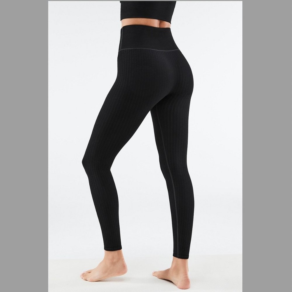 Fabletics NEW Black Ribbed Seamless Ultra High-Waisted Legging Size - S